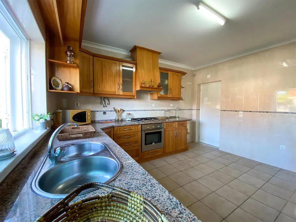 Moradia-T3-Lagoa-de-Albufeira_0006_IMG_2609 Phantom - Real Estate Photoshoot 14 - Remax Milénio